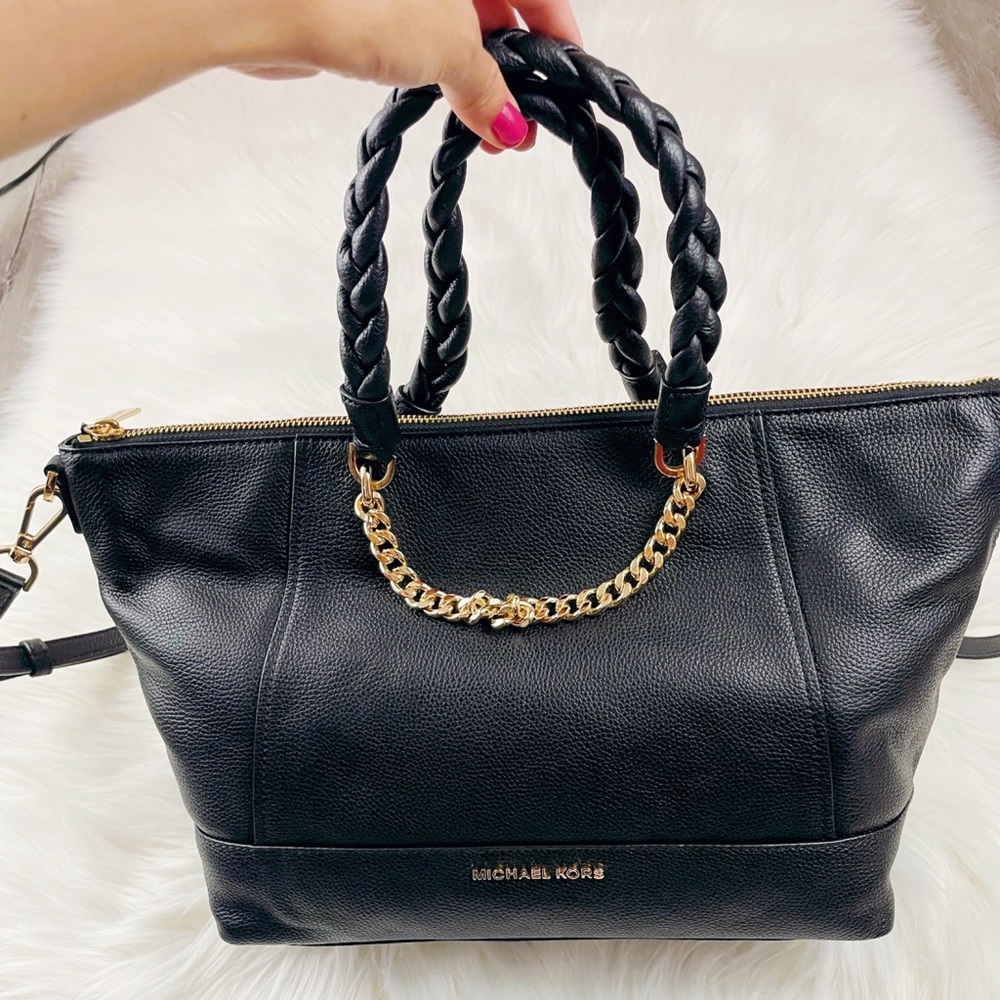 Michael Kors Black Pebbled Bag✨ brand new